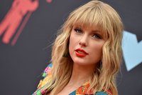 Taylor Swift Longsleeve T-shirt #3870781