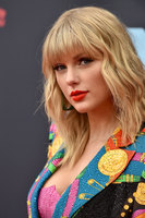 Taylor Swift Longsleeve T-shirt #3870830