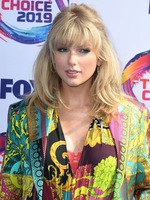 Taylor Swift Longsleeve T-shirt #3870938