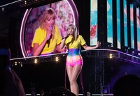 Taylor Swift Longsleeve T-shirt #3870961