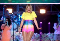 Taylor Swift Longsleeve T-shirt #3871006