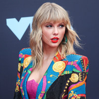 Taylor Swift Longsleeve T-shirt #3871045