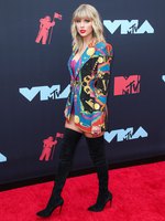 Taylor Swift Longsleeve T-shirt #3871124