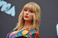Taylor Swift Longsleeve T-shirt #3871129