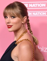 Taylor Swift Longsleeve T-shirt #3920722