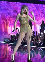 Taylor Swift Longsleeve T-shirt #3920974