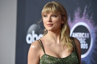 Taylor Swift Sweatshirt #3920986