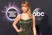 Taylor Swift t-shirt #3920999