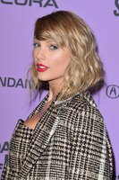 Taylor Swift Longsleeve T-shirt #3947380