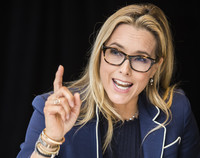 Tea Leoni longsleeve t-shirt #2707609