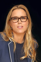 Tea Leoni longsleeve t-shirt #2707627