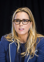 Tea Leoni longsleeve t-shirt #2707629