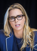 Tea Leoni longsleeve t-shirt #2707643