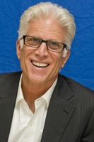Ted Danson Longsleeve T-shirt #2435796