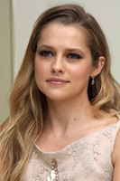 Teresa Palmer Longsleeve T-shirt #2350325