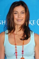 Teri Hatcher Sweatshirt #1442063