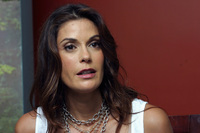 Teri Hatcher Sweatshirt #2255716