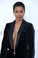 Teyana Taylor Sweatshirt #3299113