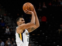 Thabo Sefolosha Sweatshirt #3444040