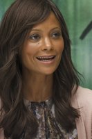 Thandie Newton Longsleeve T-shirt #2255216