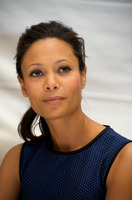 Thandie Newton Longsleeve T-shirt #2270342
