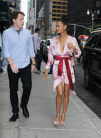 Thandie Newton Sweatshirt #3324390