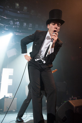 The Hives puzzle 2517910