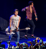 The Vamps Longsleeve T-shirt #2533521