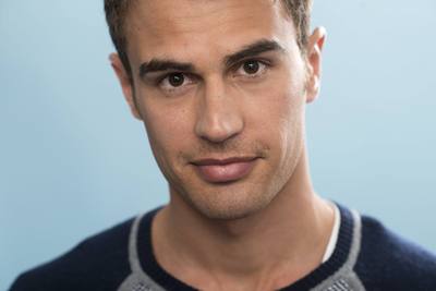 Theo James Poster 2345956