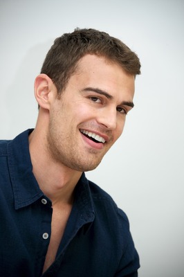 Theo James stickers 2432815