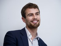 Theo James hoodie #2477444