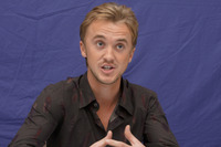 Tom Felton Longsleeve T-shirt #2450420