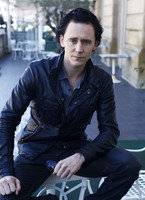 Tom Hiddleston Sweatshirt #2188512