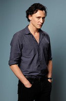 Tom Hiddleston Longsleeve T-shirt #2297113