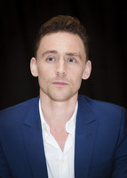 Tom Hiddleston Sweatshirt #2363590