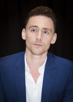 Tom Hiddleston Sweatshirt #2363594