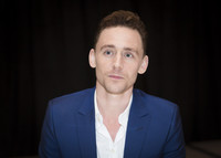 Tom Hiddleston Longsleeve T-shirt #2363606