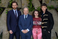 Tom Hiddleston Sweatshirt #2959758