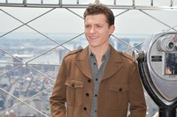 Tom Holland Longsleeve T-shirt #3889951