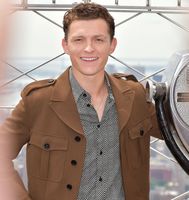 Tom Holland Longsleeve T-shirt #3889994