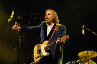 Tom Petty & The Heartbreakers longsleeve t-shirt #2651899