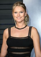 Toni Garrn mug #G1362972