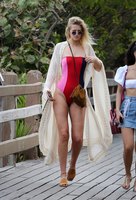Toni Garrn Sweatshirt #3227895