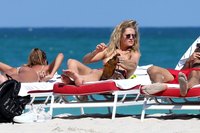 Toni Garrn mug #G1470104