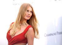 Toni Garrn Sweatshirt #3298293