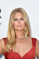 Toni Garrn t-shirt #3298353