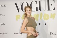 Toni Garrn mug #G2481185