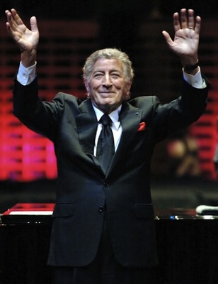 Tony Bennett Poster 2546647