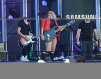 Tori Kelly Sweatshirt #2696396