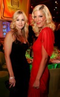Tori Spelling t-shirt #1442595